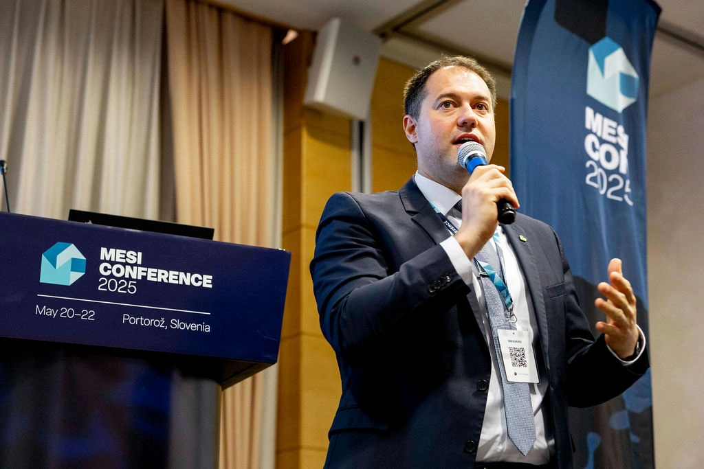 conference photo
